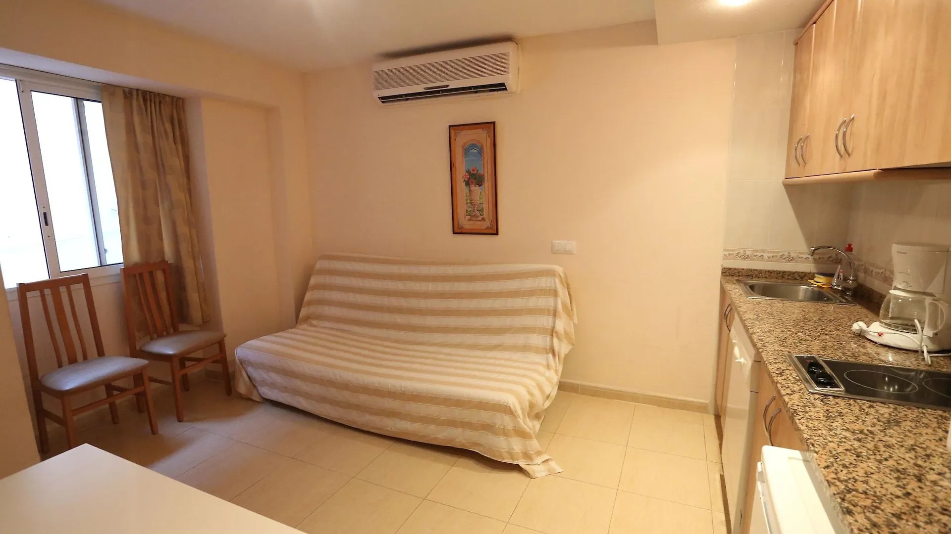 יורט דה מאר Royal Inn Aparthotel